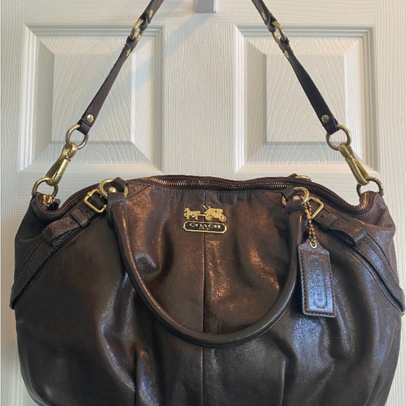 Brown Coach Shoulder/Satchel Leather Handbag with Gold Tone Hardware - Picture 4 of 6